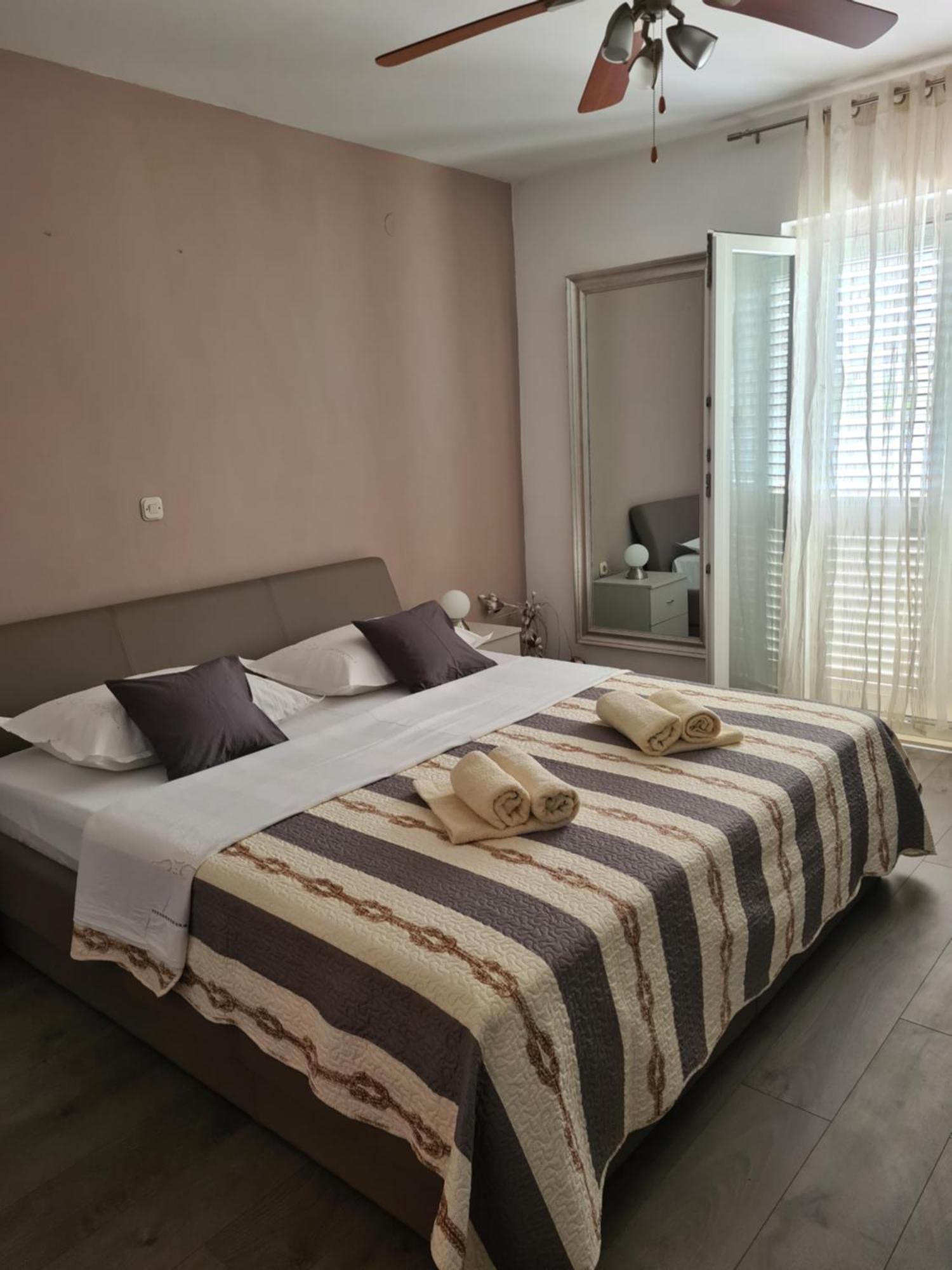 Apartments Rina - Kneze Рачишче Номер фото